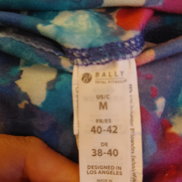 Bally Ladies Fitness Leggings Size M Hot Pink Multicolored Ankle length Colorful - Picture 3 of 4